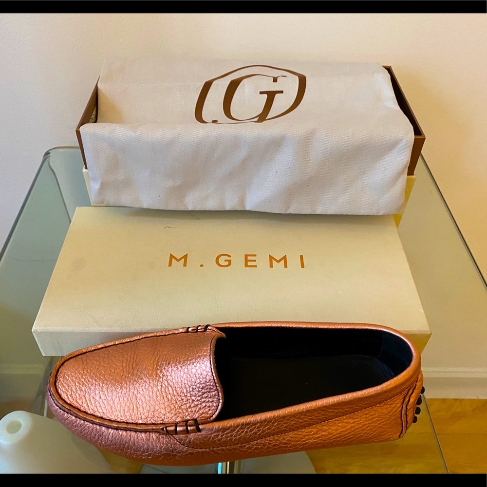 7.5 gold copper metallic leather driving loafers